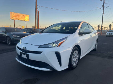 2022 Toyota Prius LE FWD photo