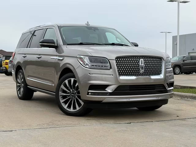 2019 Lincoln Navigator Select RWD photo