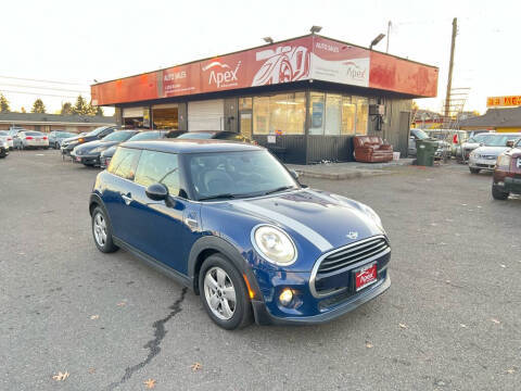 2018 MINI Hardtop 2 Door Cooper FWD photo