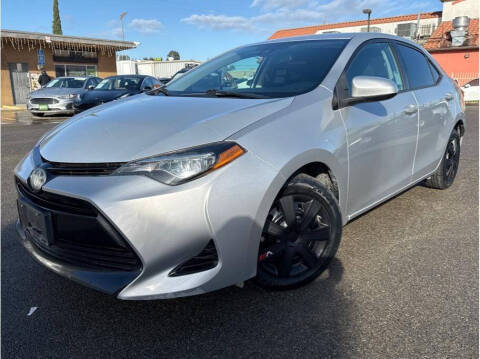 2018 Toyota Corolla LE FWD photo