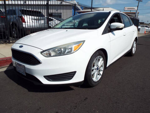 2016 Ford Focus SE FWD photo