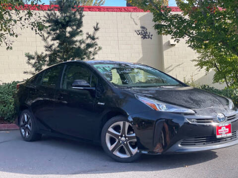 2020 Toyota Prius XLE FWD photo