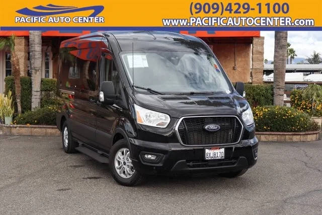 2021 Ford Transit Passenger Wagon XLT RWD photo