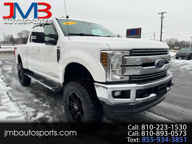 2019 Ford F-350 Super Duty LARIAT 4WD photo