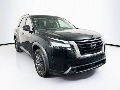 2023 Nissan Pathfinder SV FWD photo