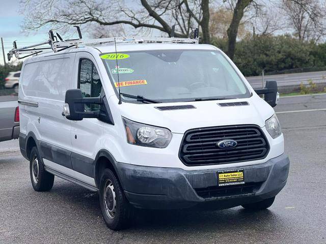 2016 Ford Transit Van  RWD photo