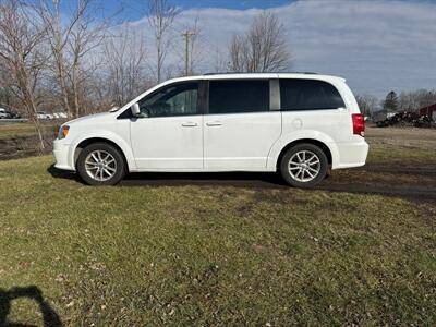 2018 Dodge Grand Caravan SXT FWD photo