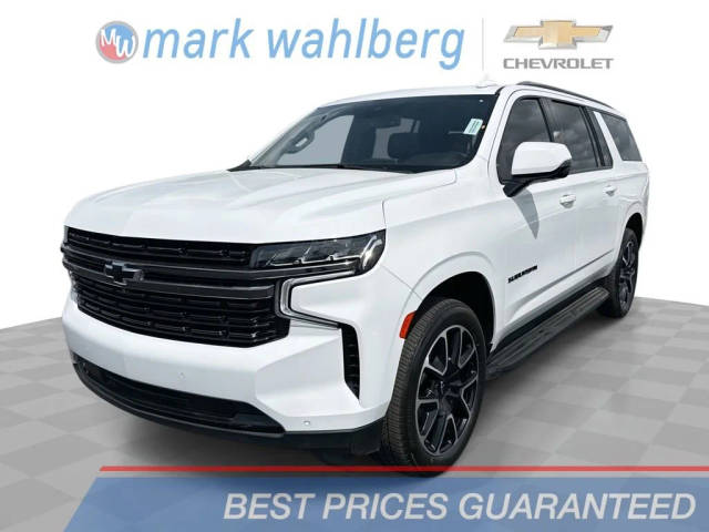 2022 Chevrolet Suburban RST 4WD photo