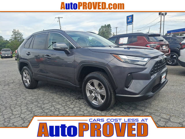 2022 Toyota RAV4 XLE AWD photo