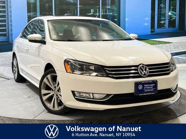 2015 Volkswagen Passat 1.8T SE w/Sunroof & Nav FWD photo