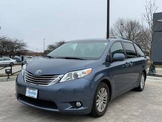 2015 Toyota Sienna XLE FWD photo