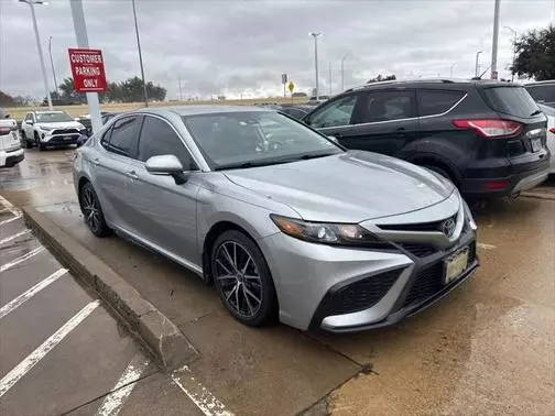 2022 Toyota Camry SE FWD photo