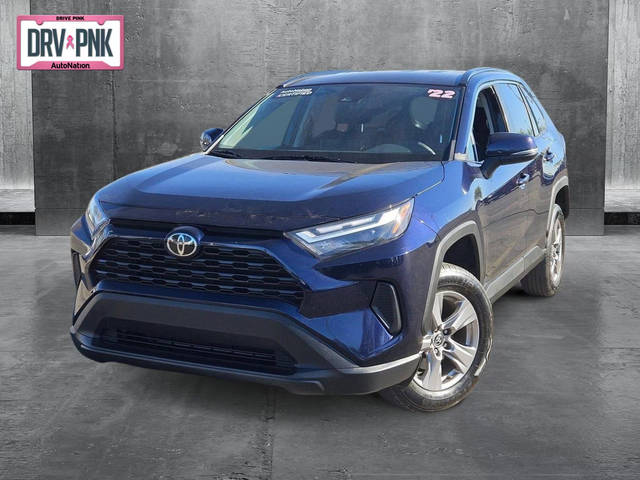 2022 Toyota RAV4 XLE FWD photo