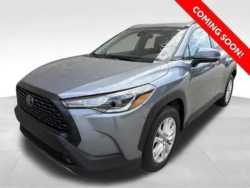 2022 Toyota Corolla Cross LE FWD photo