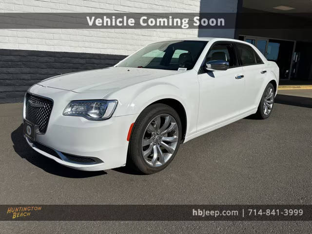 2019 Chrysler 300 Touring RWD photo