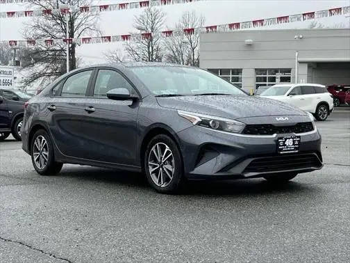 2022 Kia Forte LXS FWD photo