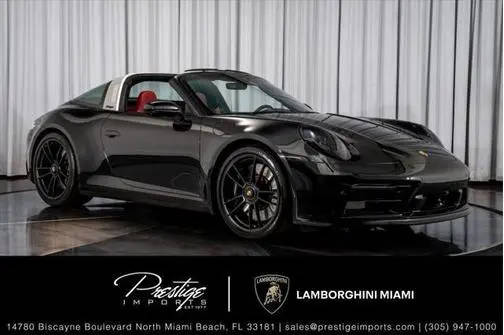 2022 Porsche 911 4 GTS AWD photo