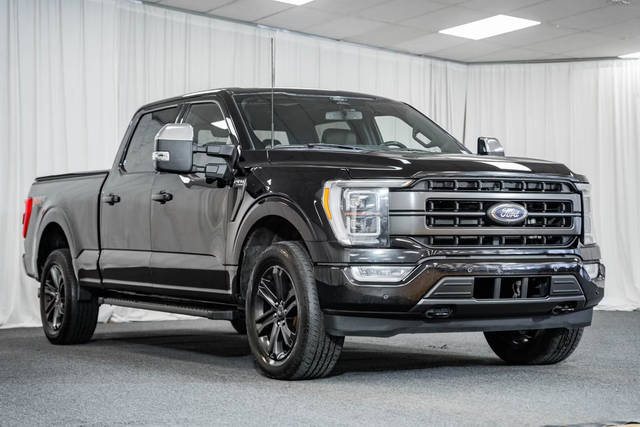 2022 Ford  LARIAT 4WD photo