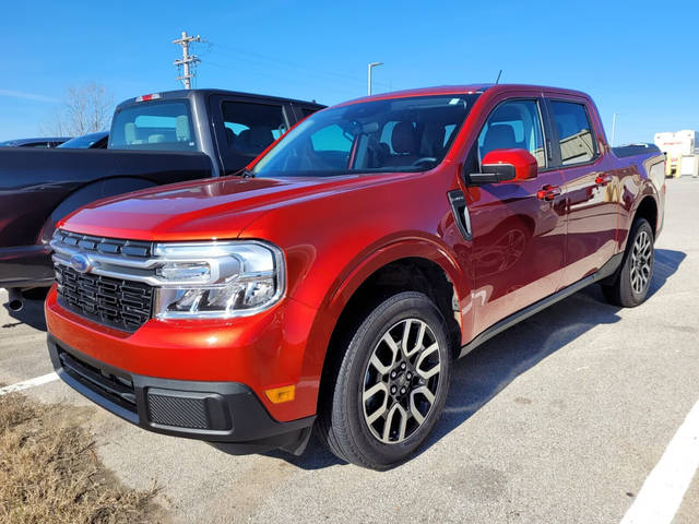 2023 Ford Maverick LARIAT FWD photo