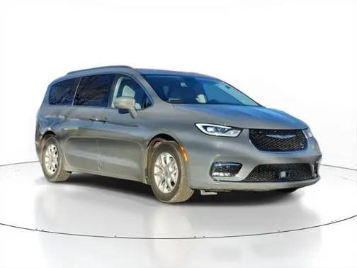 2021 Chrysler Pacifica Minivan Touring L FWD photo