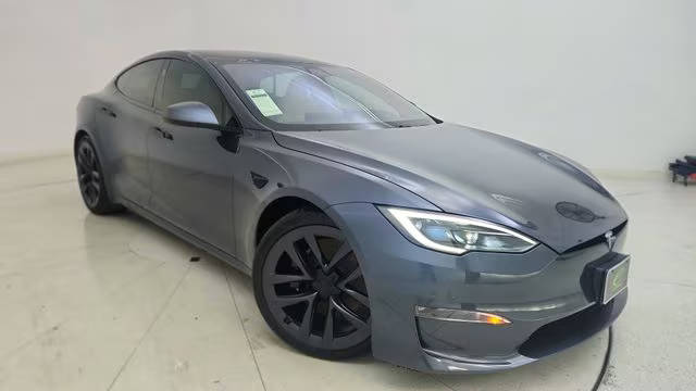 2022 Tesla Model S  AWD photo