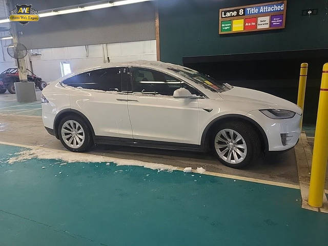 2019 Tesla Model X Long Range AWD photo