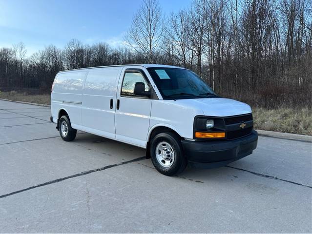 2017 Chevrolet Express Cargo  RWD photo