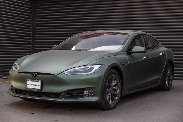 2019 Tesla Model S Standard Range AWD photo