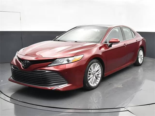 2018 Toyota Camry XLE FWD photo