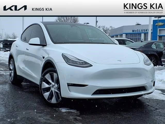 2023 Tesla Model Y Long Range AWD photo