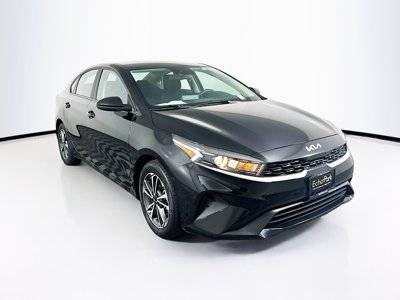 2023 Kia Forte LXS FWD photo