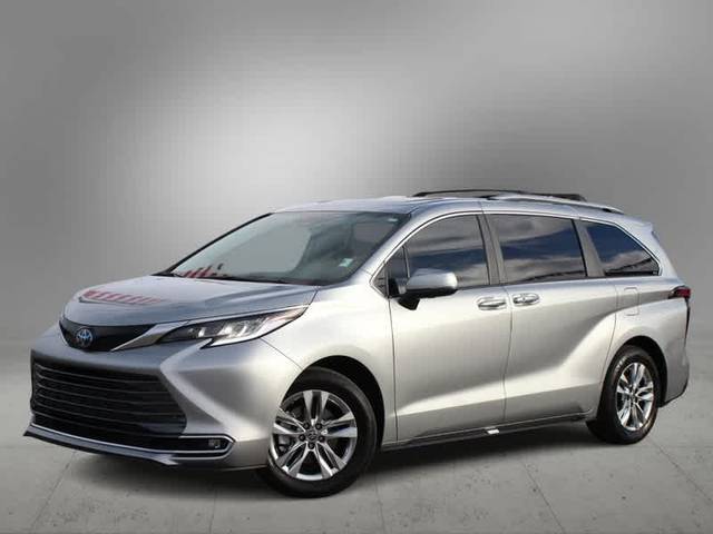 2023 Toyota Sienna Limited FWD photo