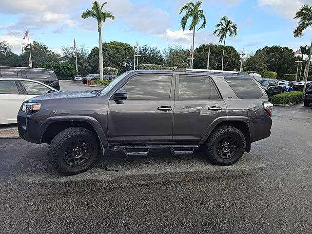 2022 Toyota 4Runner SR5 RWD photo