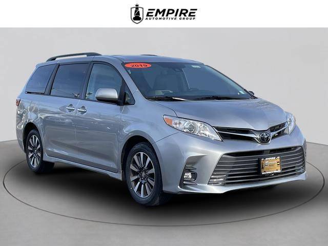 2019 Toyota Sienna XLE Premium AWD photo