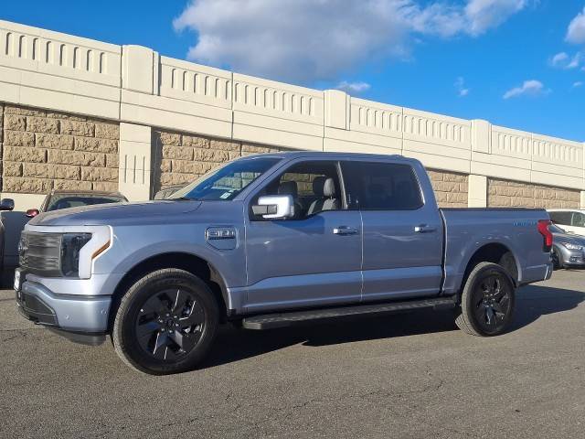 2022 Ford F-150 Lightning LARIAT AWD photo