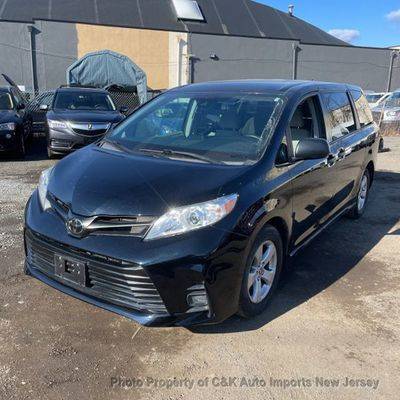 2020 Toyota Sienna L FWD photo