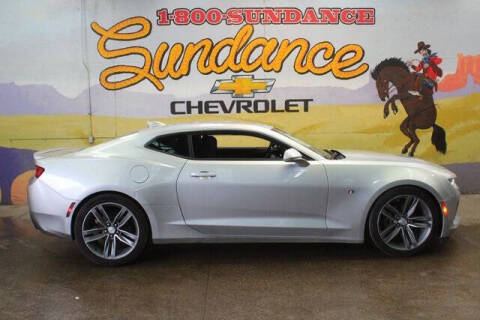 2016 Chevrolet Camaro 1LT RWD photo