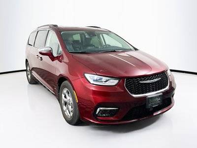 2022 Chrysler Pacifica Minivan Limited FWD photo