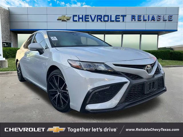 2022 Toyota Camry SE FWD photo