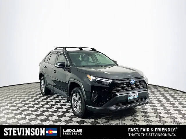 2022 Toyota RAV4 Hybrid XLE AWD photo