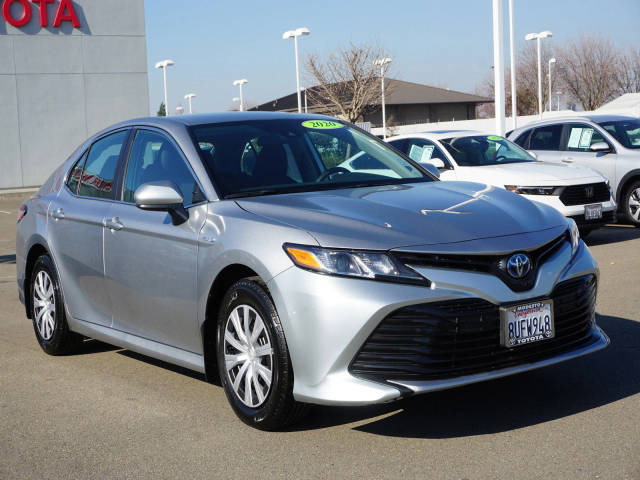 2020 Toyota Camry Hybrid LE FWD photo