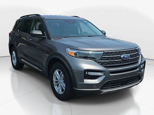 2023 Ford Explorer XLT 4WD photo