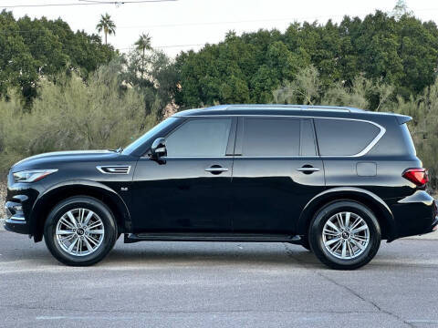 2020 Infiniti QX80 LUXE 4WD photo