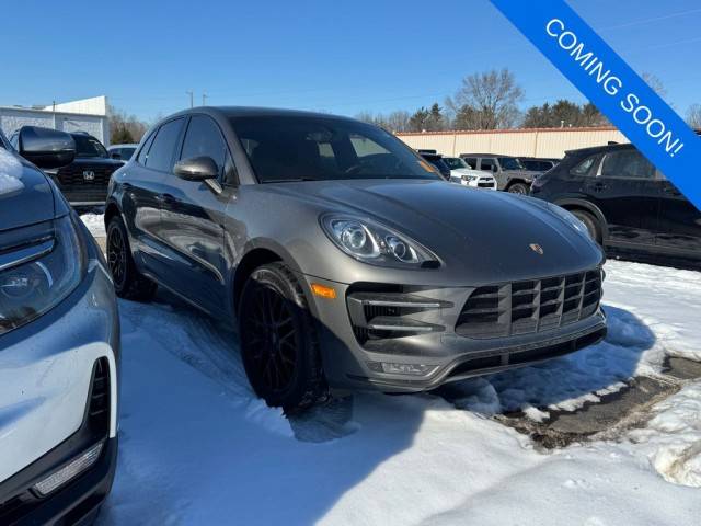 2015 Porsche Macan Turbo AWD photo