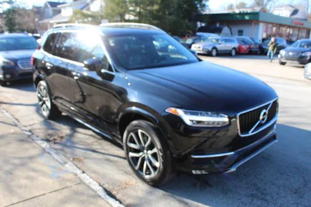 2016 Volvo XC90 T6 Momentum AWD photo