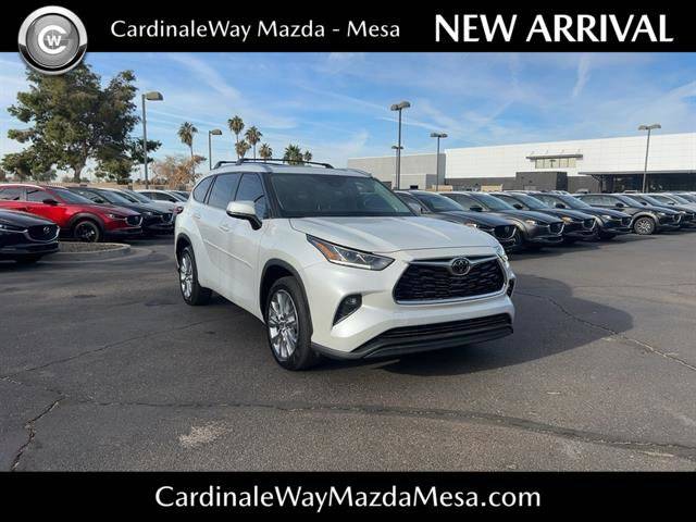 2022 Toyota Highlander Limited FWD photo