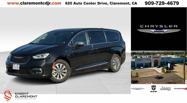 2022 Chrysler Pacifica Minivan Hybrid Limited FWD photo