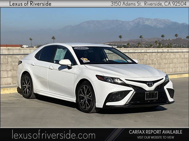 2021 Toyota Camry SE FWD photo