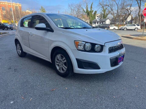 2016 Chevrolet Sonic LT FWD photo