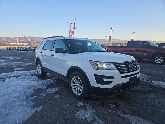 2017 Ford Explorer Base 4WD photo